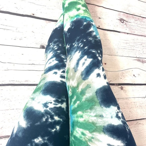 Capris Women’s 3XL-5XL Elastic Waistband Ocean Tie-Dye Pattern - Picture 7 of 8